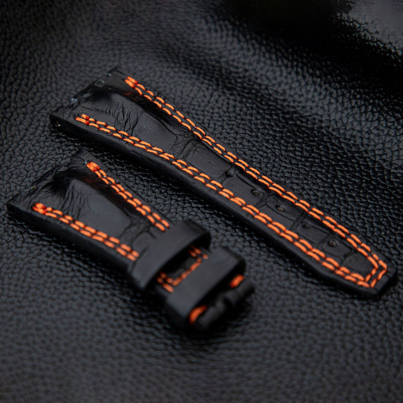 BLACK CROCODILE HORNBACK LEATHER STRAP