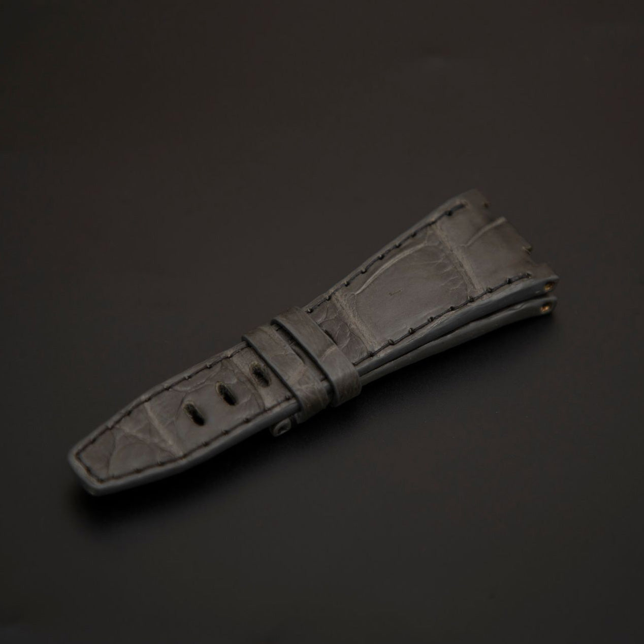 GREY CROCODILE BELLY LEATHER STRAP