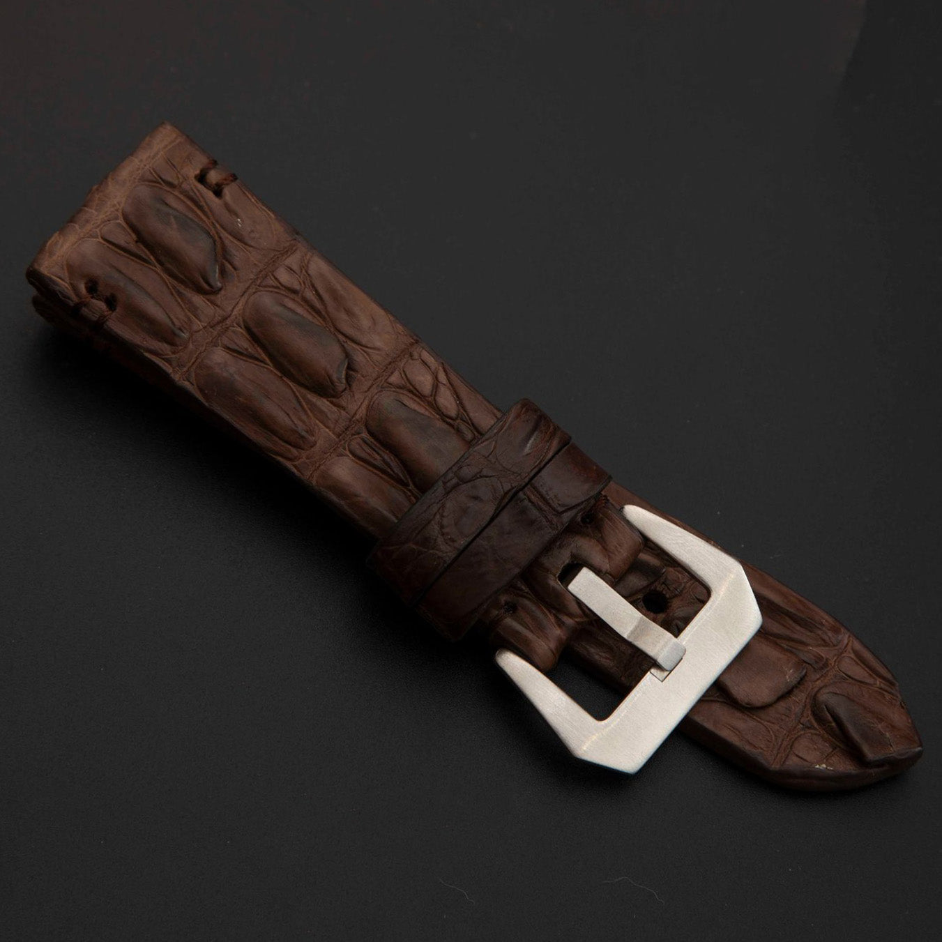 BROWN CROCODILE HORNBACK LEATHER STRAP