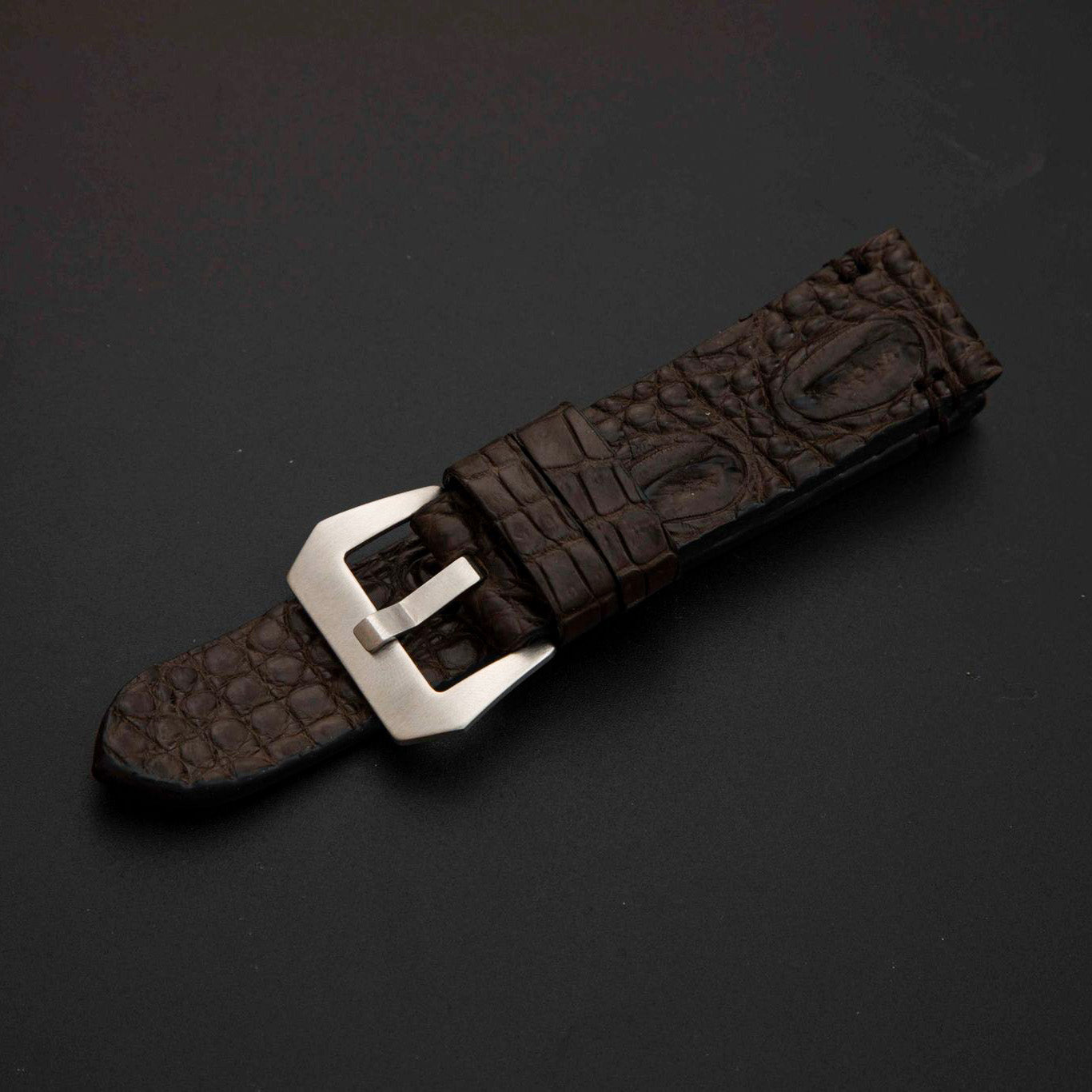 BROWN CROCODILE HORNBACK LEATHER STRAP