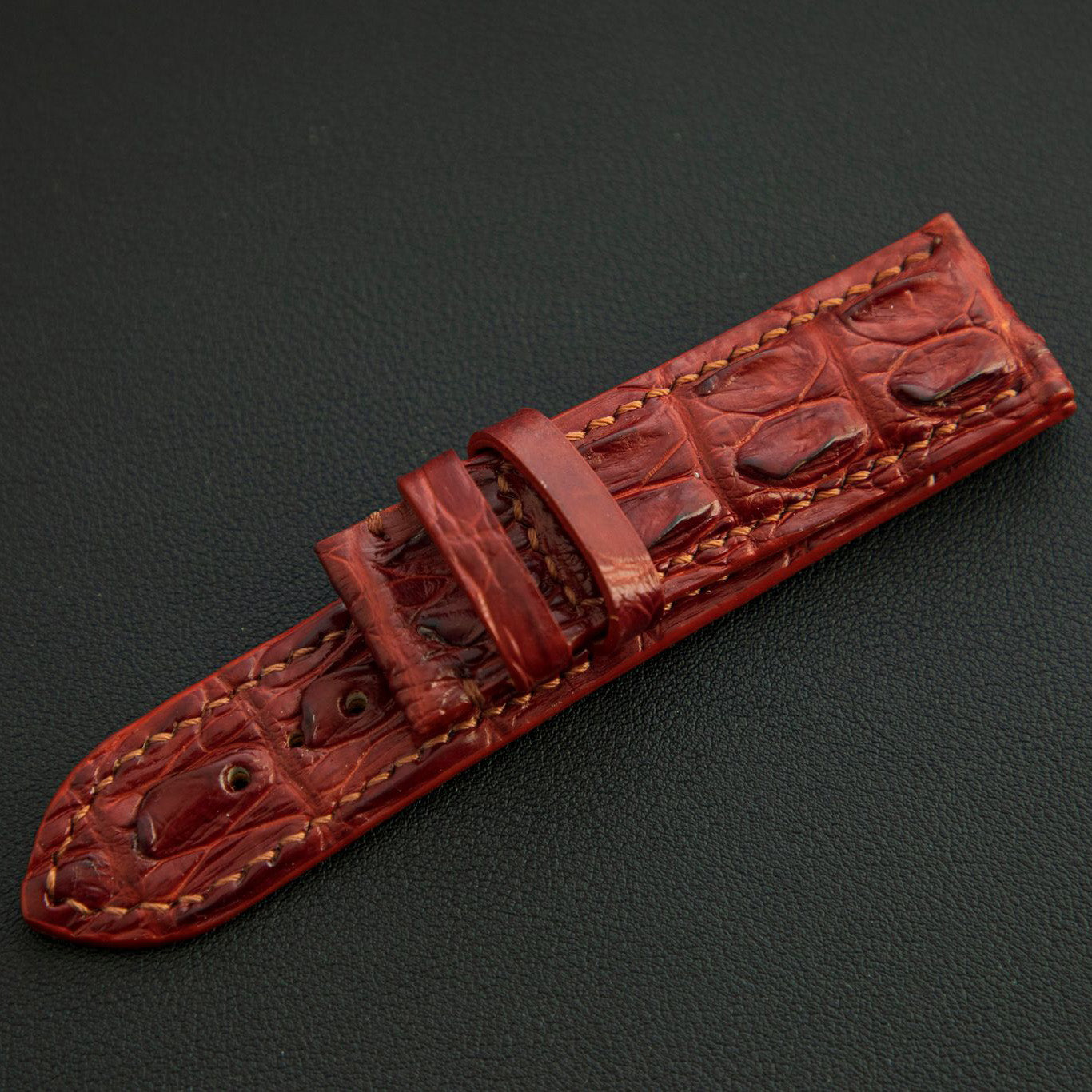 BROWN CROCODILE HORNBACK LEATHER STRAP