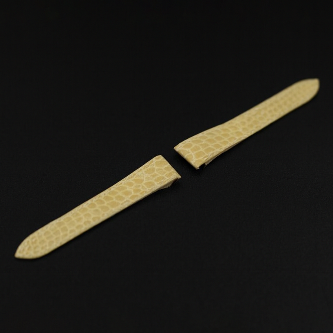 BEIGE CROCODILE LEATHER STRAP