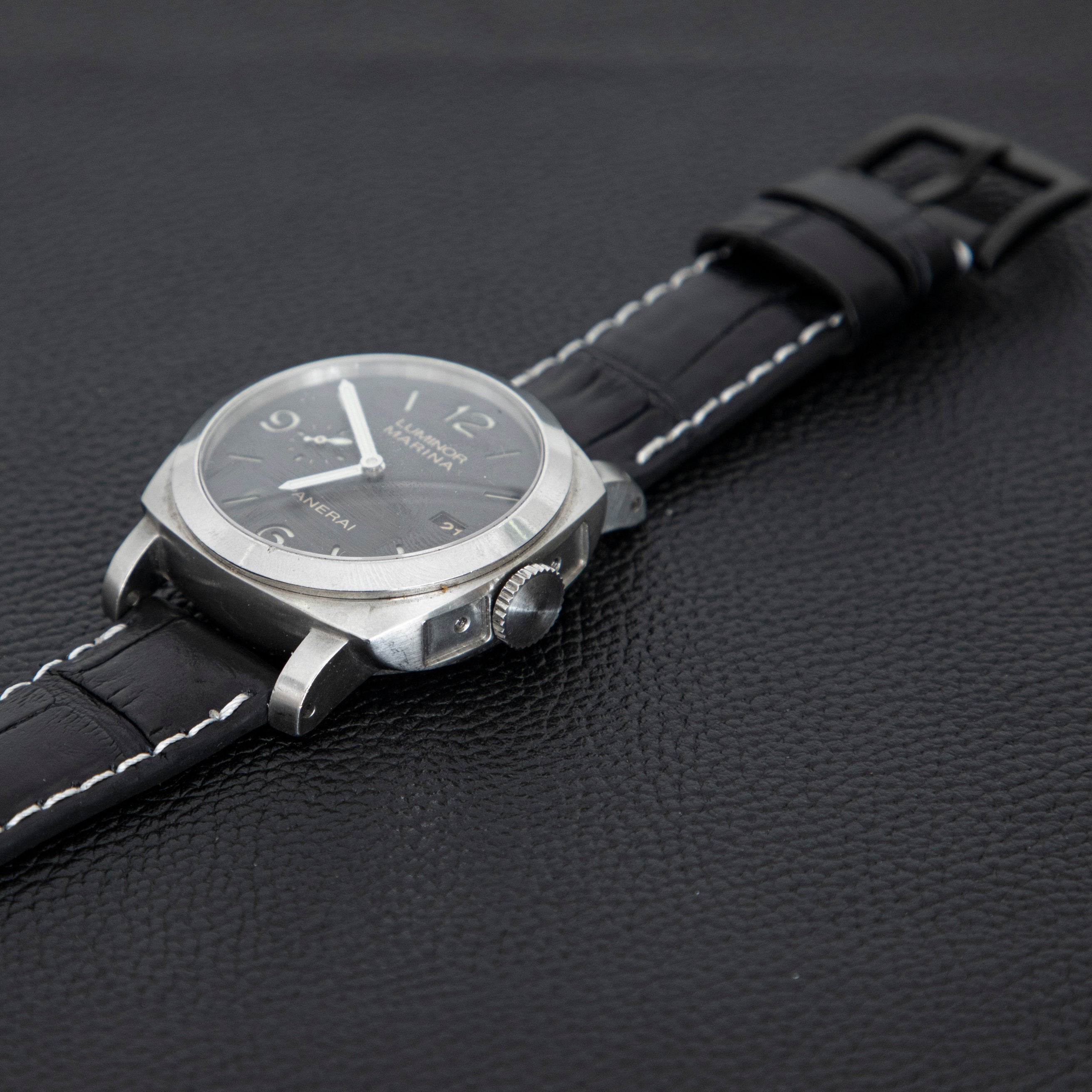 BLACK CROCODILE BELLY LEATHER STRAP