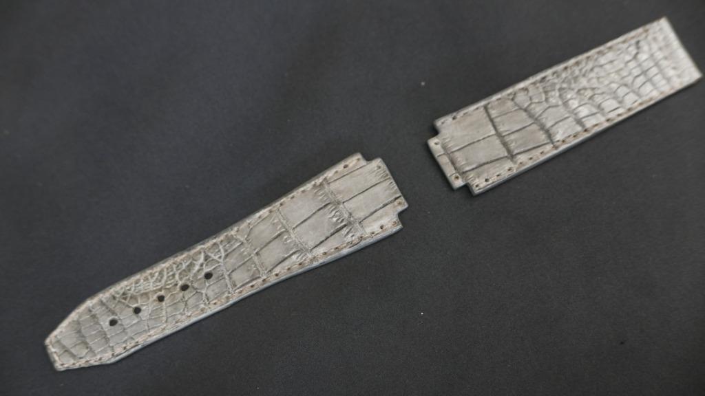 GREY CROCODILE BELLY LEATHER STRAP