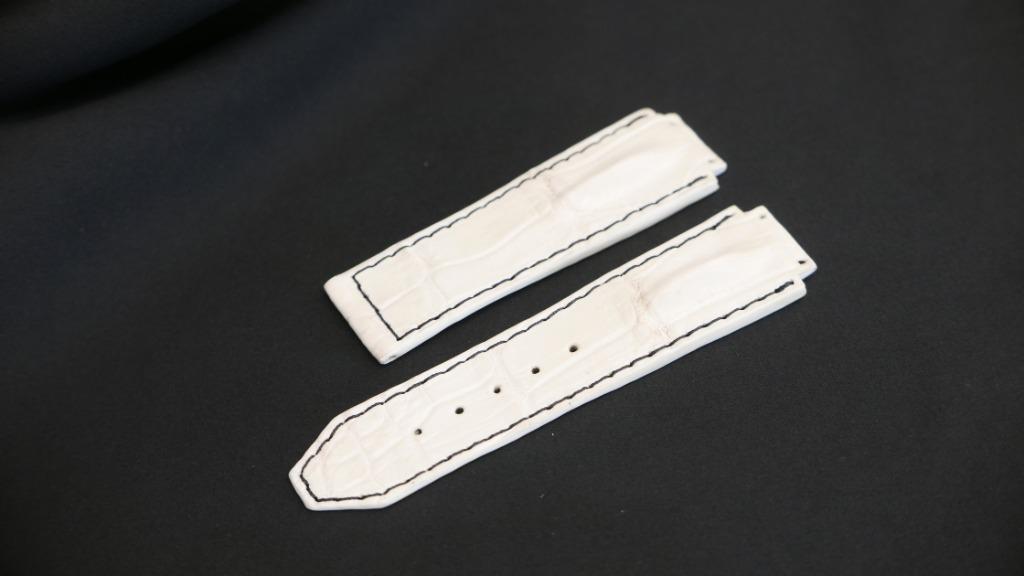WHITE CROCODILE HORNBACK LEATHER STRAP