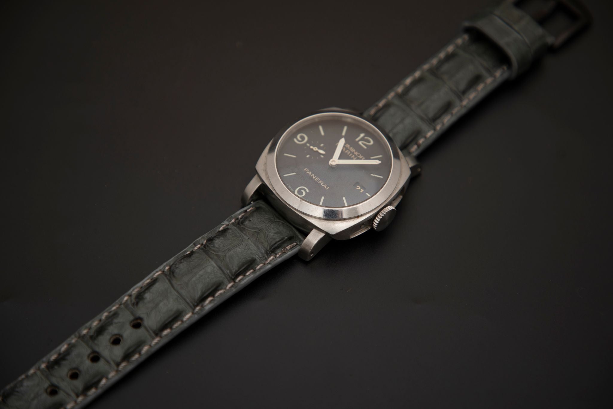 GREY CROCODILE HORNBACK LEATHER STRAP - Lac Crado