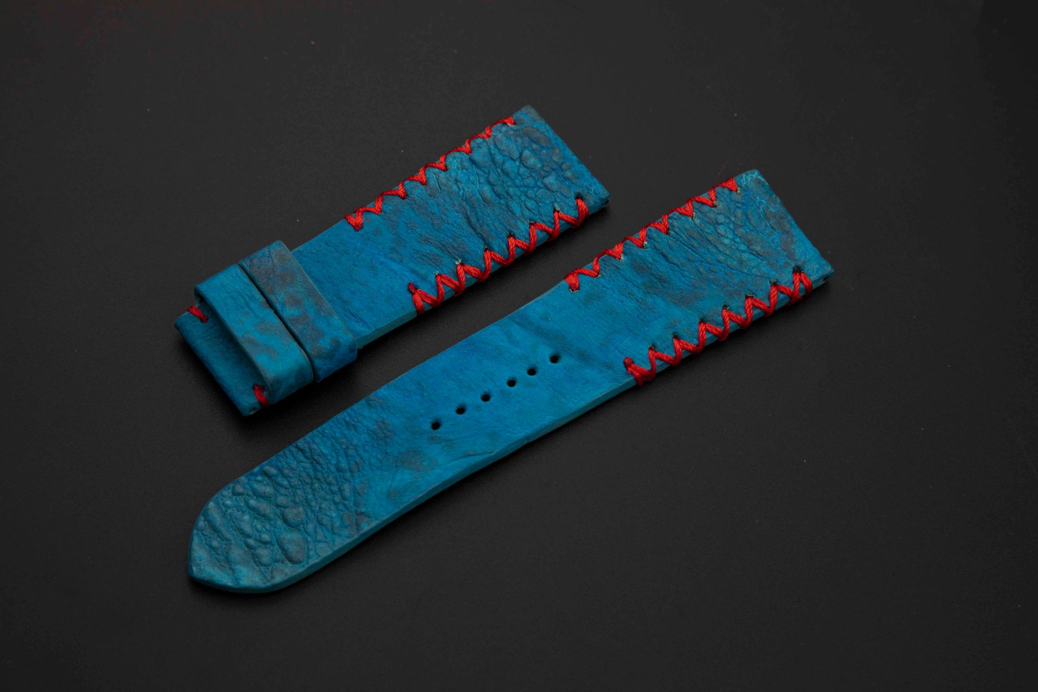 BLUE TOAD LEATHER STRAP