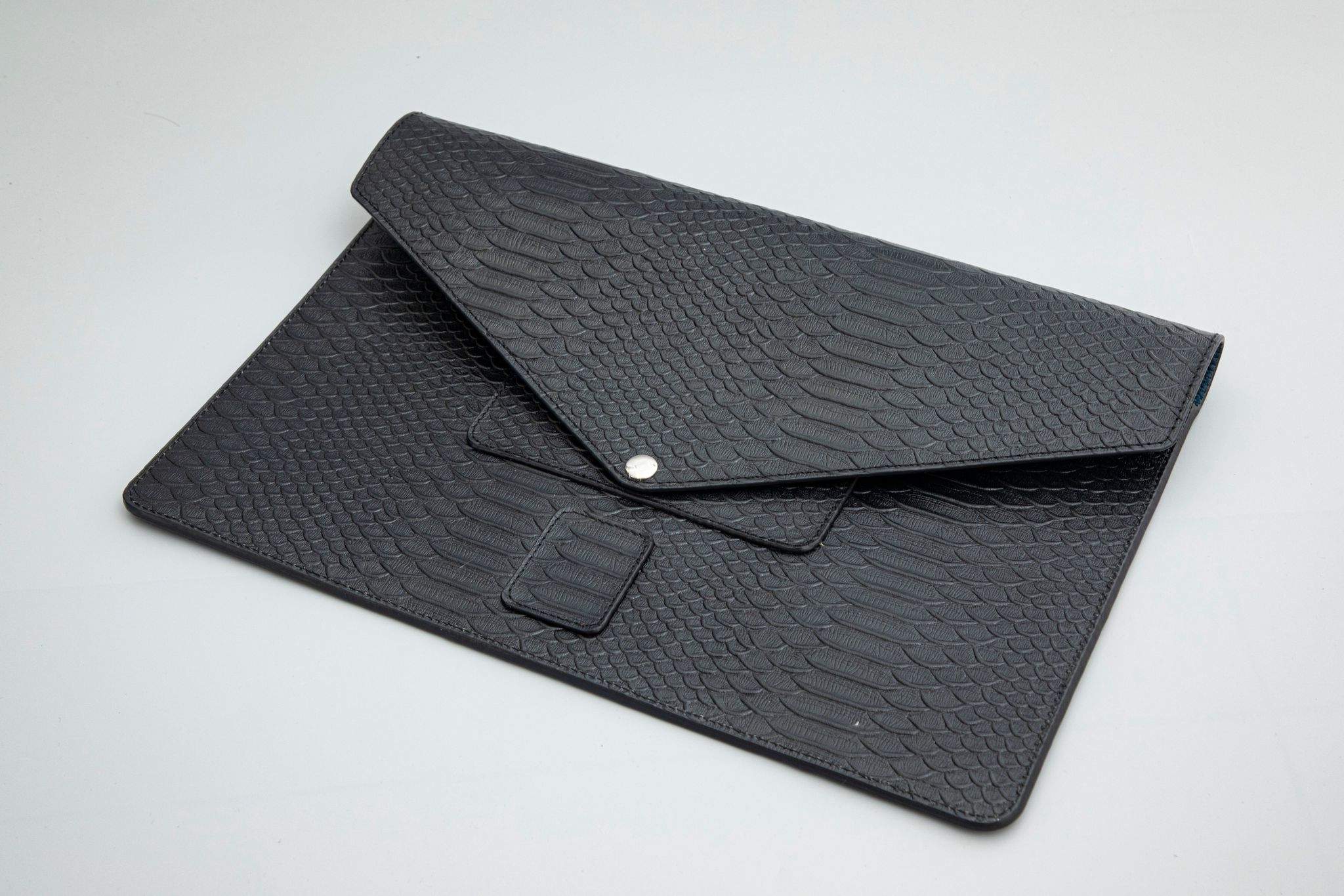 BLACK HANDMADE GENUINE CALF LAPTOP SLEEVE