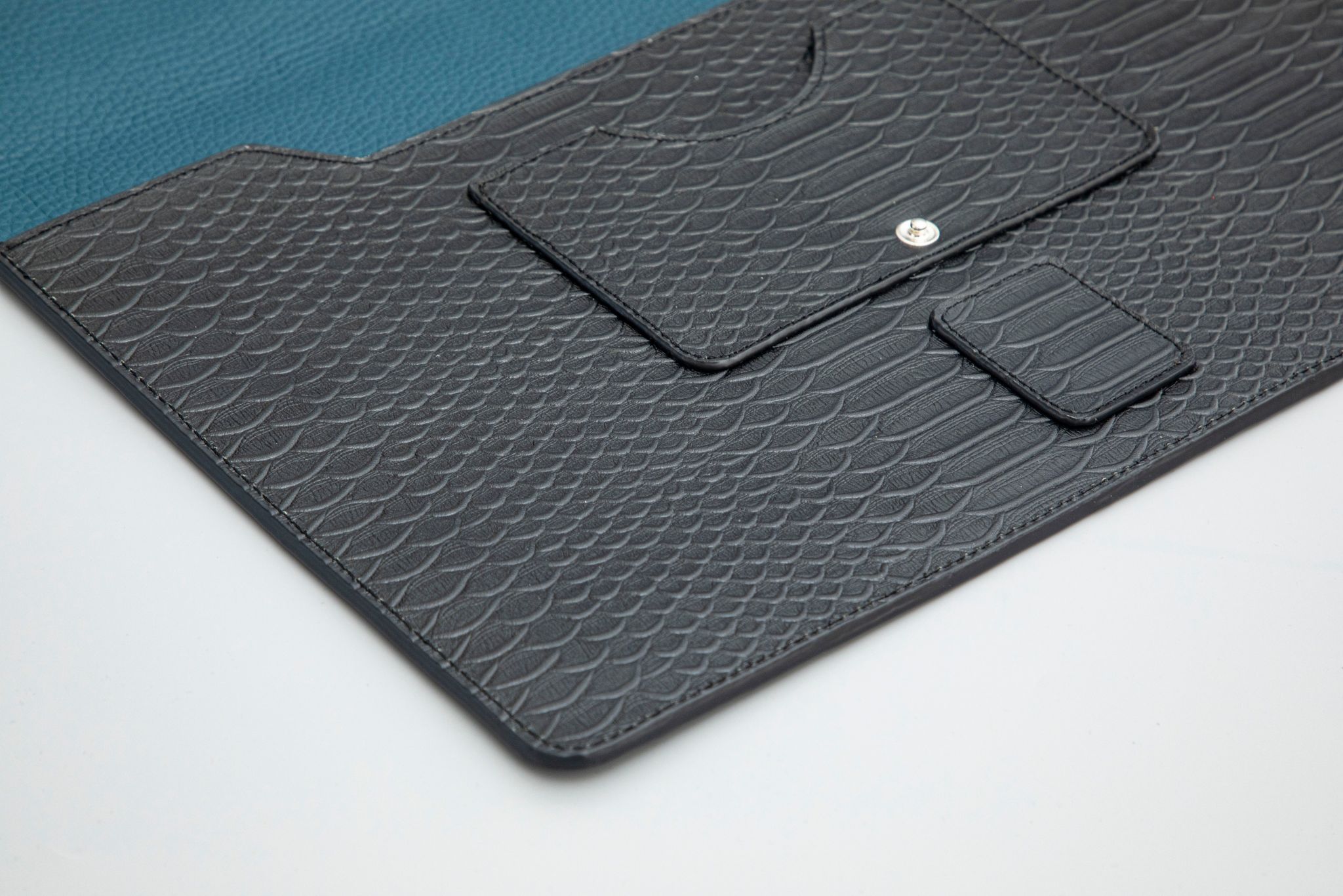 BLACK HANDMADE GENUINE CALF LAPTOP SLEEVE