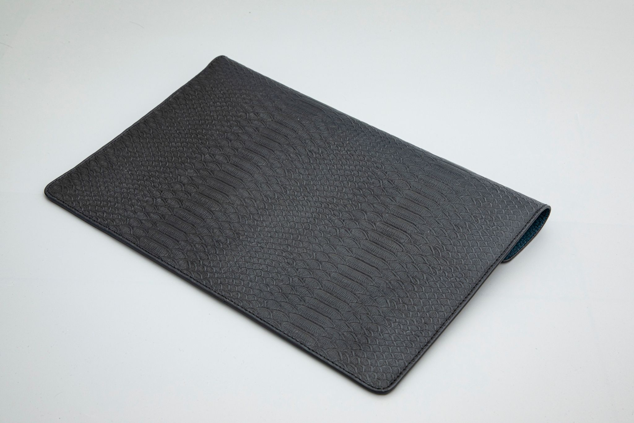 BLACK HANDMADE GENUINE CALF LAPTOP SLEEVE