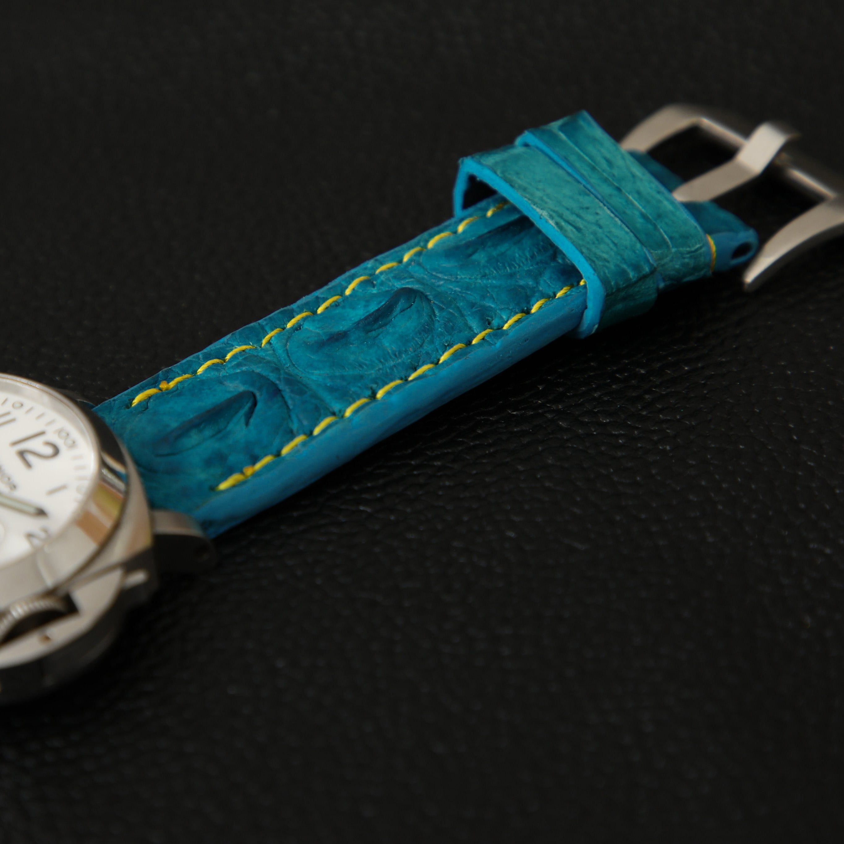 BLUE CROCODILE HORNBACK LEATHER STRAP