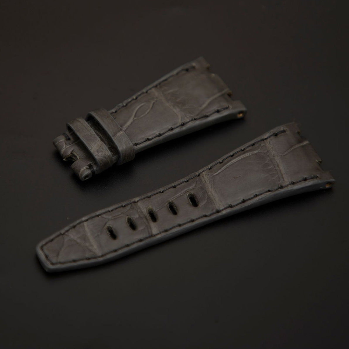 GREY CROCODILE BELLY LEATHER STRAP