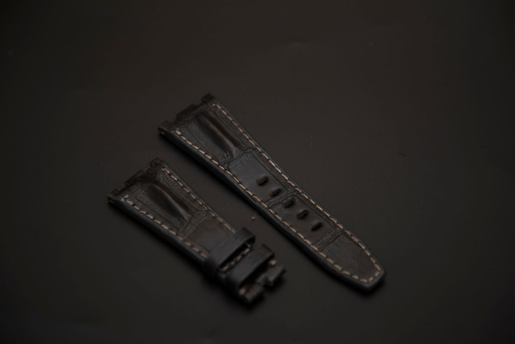 GREY CROCODILE HORNBACK LEATHER STRAP