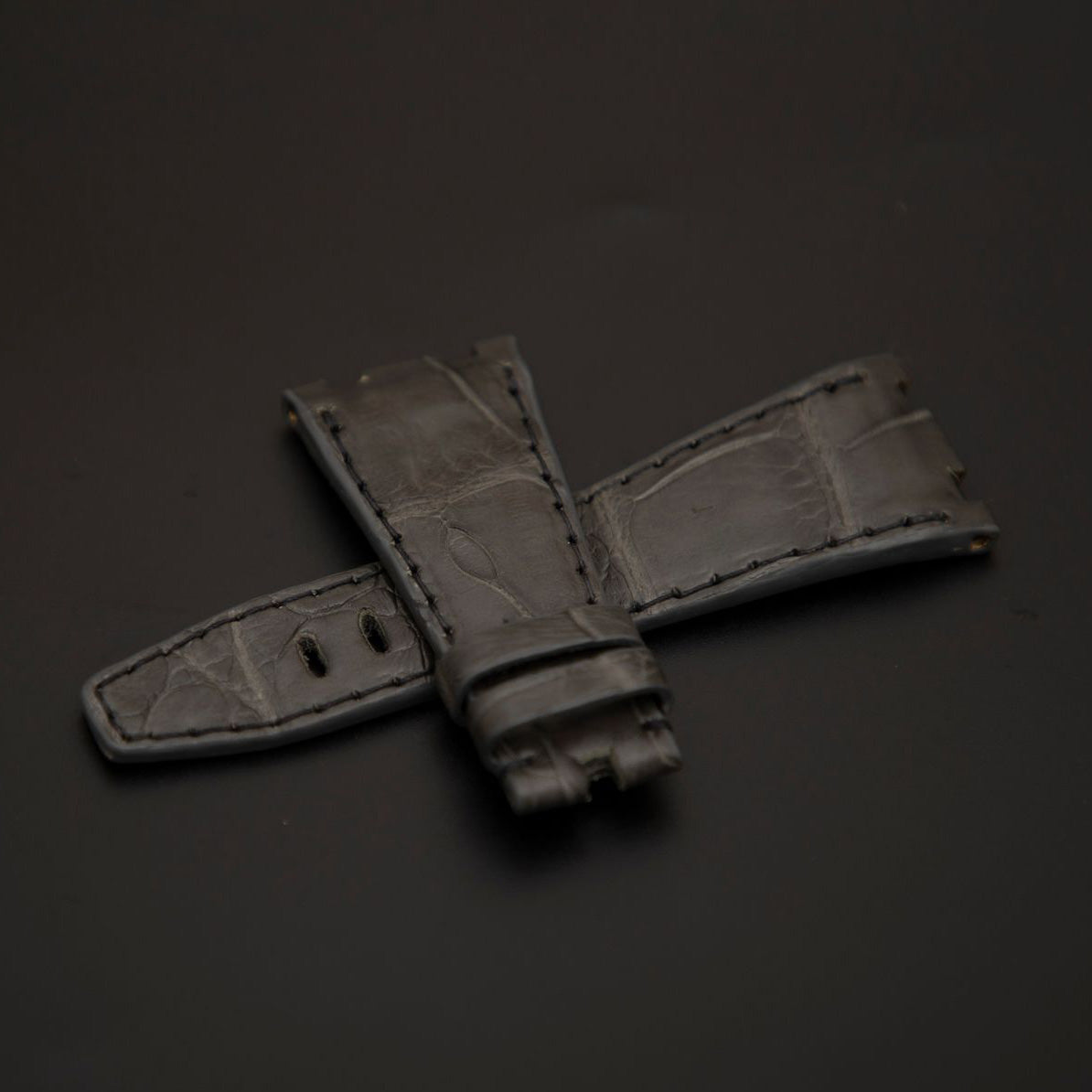 GREY CROCODILE BELLY LEATHER STRAP