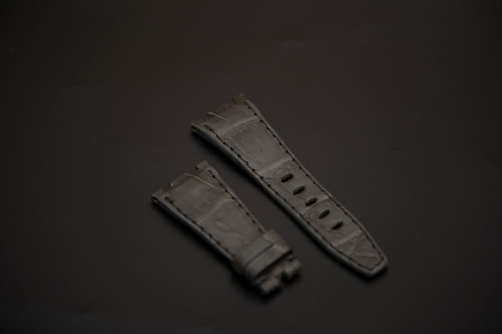 GREY CROCODILE BELLY LEATHER STRAP