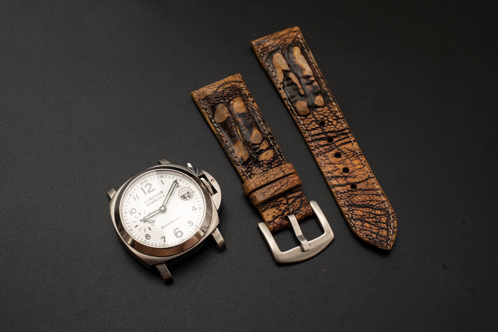 BROWN OSTRICH LEATHER STRAP