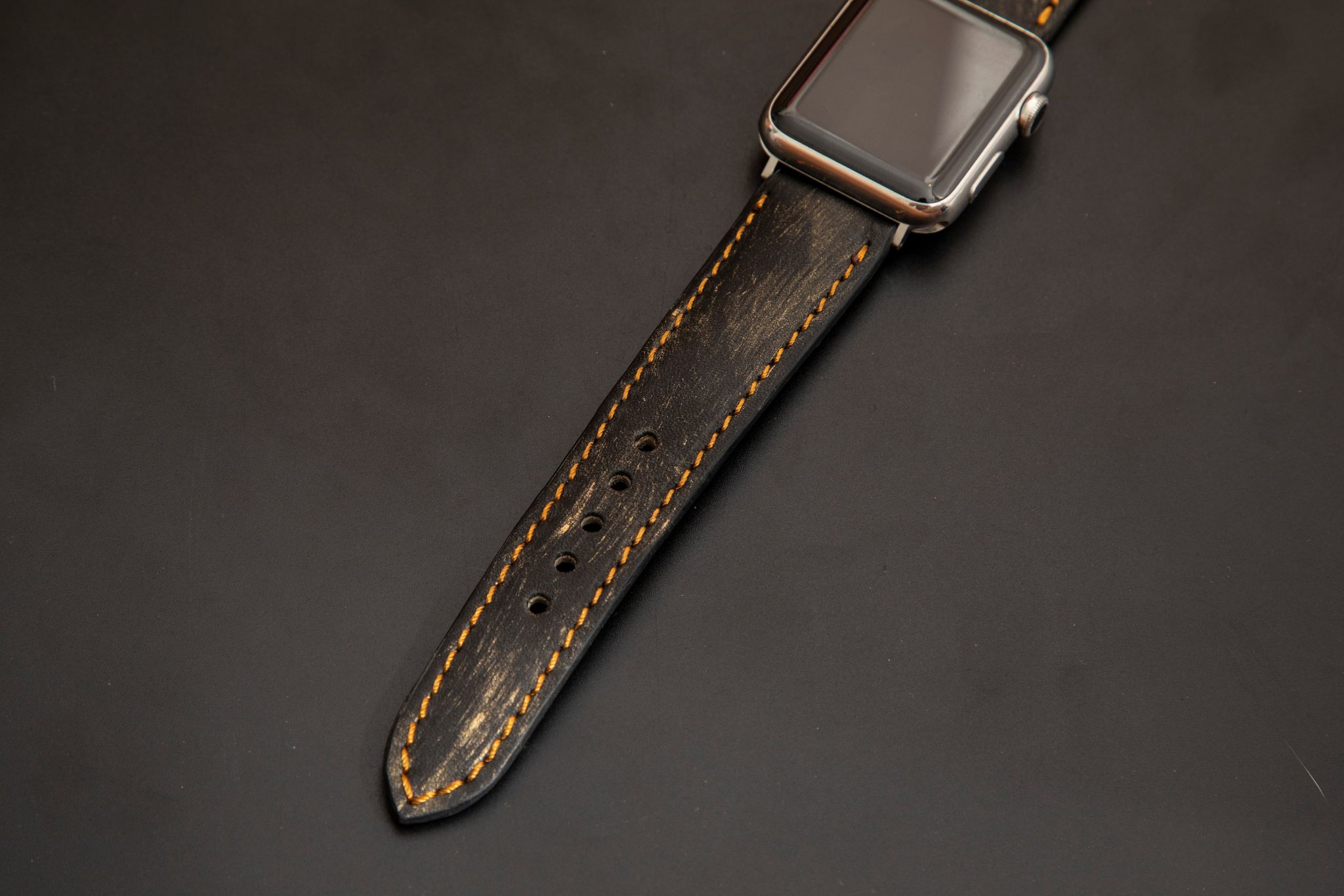BLACK&GOLD CALF LEATHER STRAP