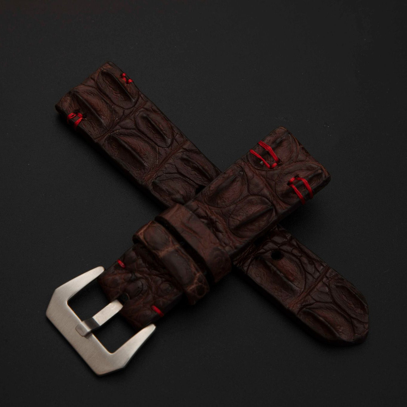 BROWN CROCODILE HORNBACK LEATHER STRAP