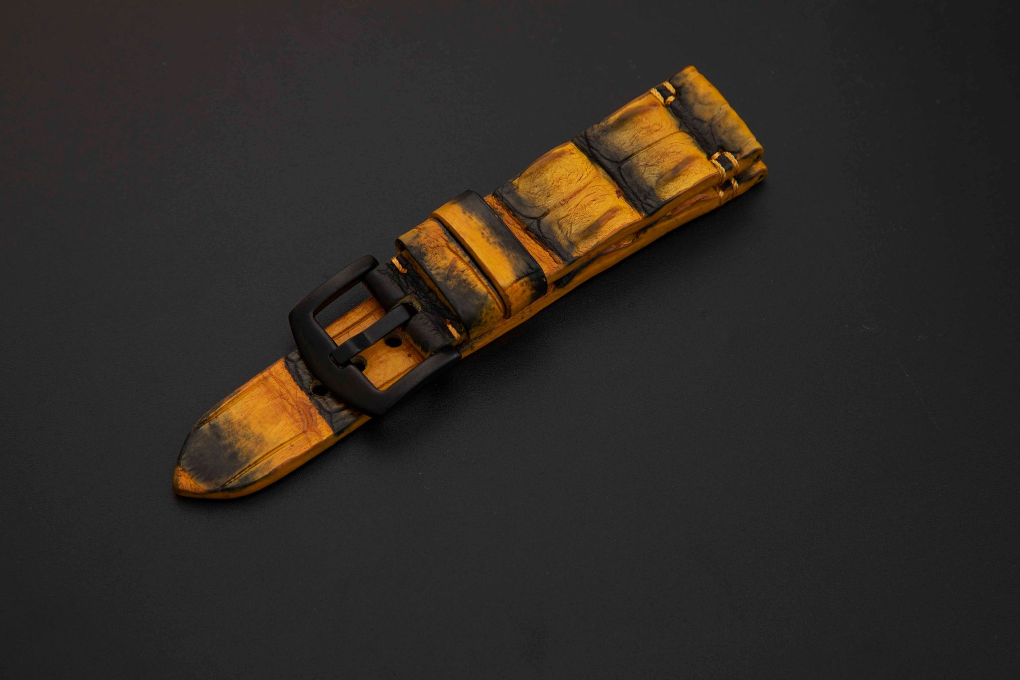 BLACK&YELLOW HORNBACK LEATHER STRAP