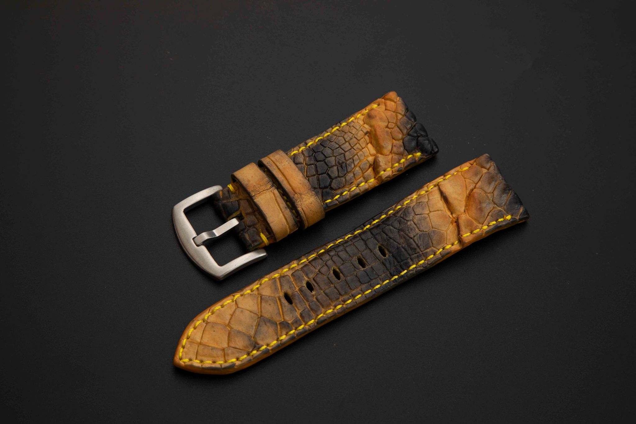 YELLOW&BLACK CROCODILE HORNBACK LEATHER STRAP