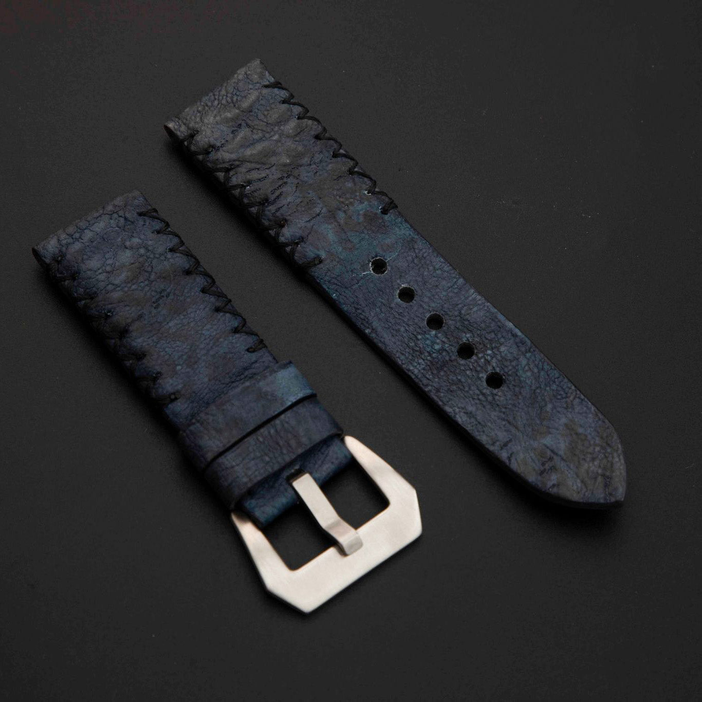 BLUE TOAD LEATHER STRAP