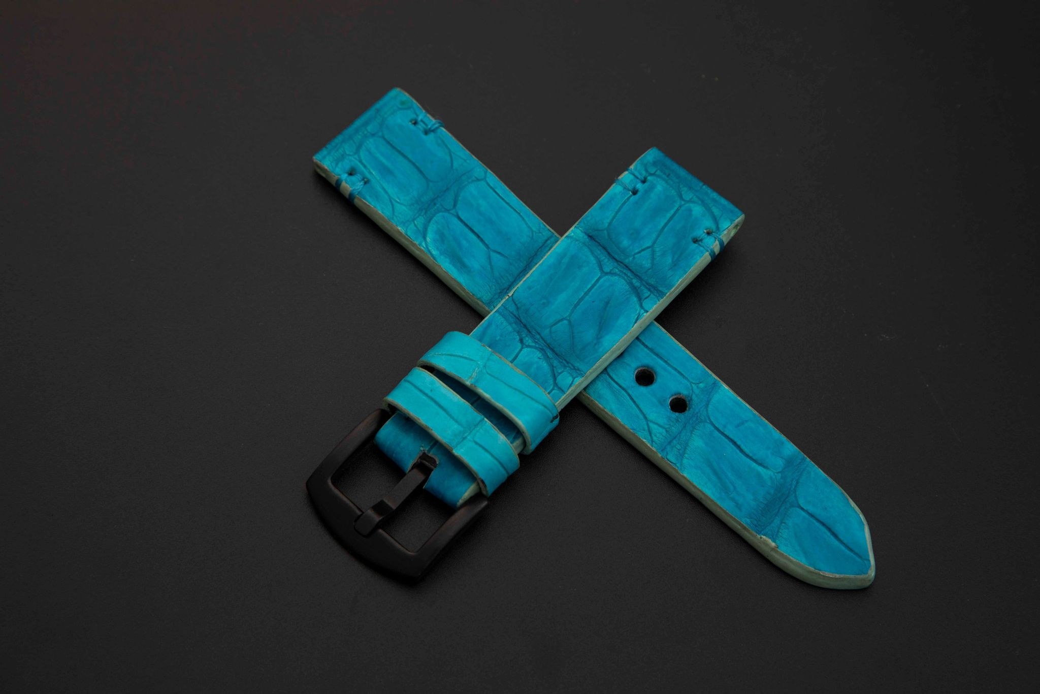 BLUE CROCODILE HORNBACK LEATHER STRAP
