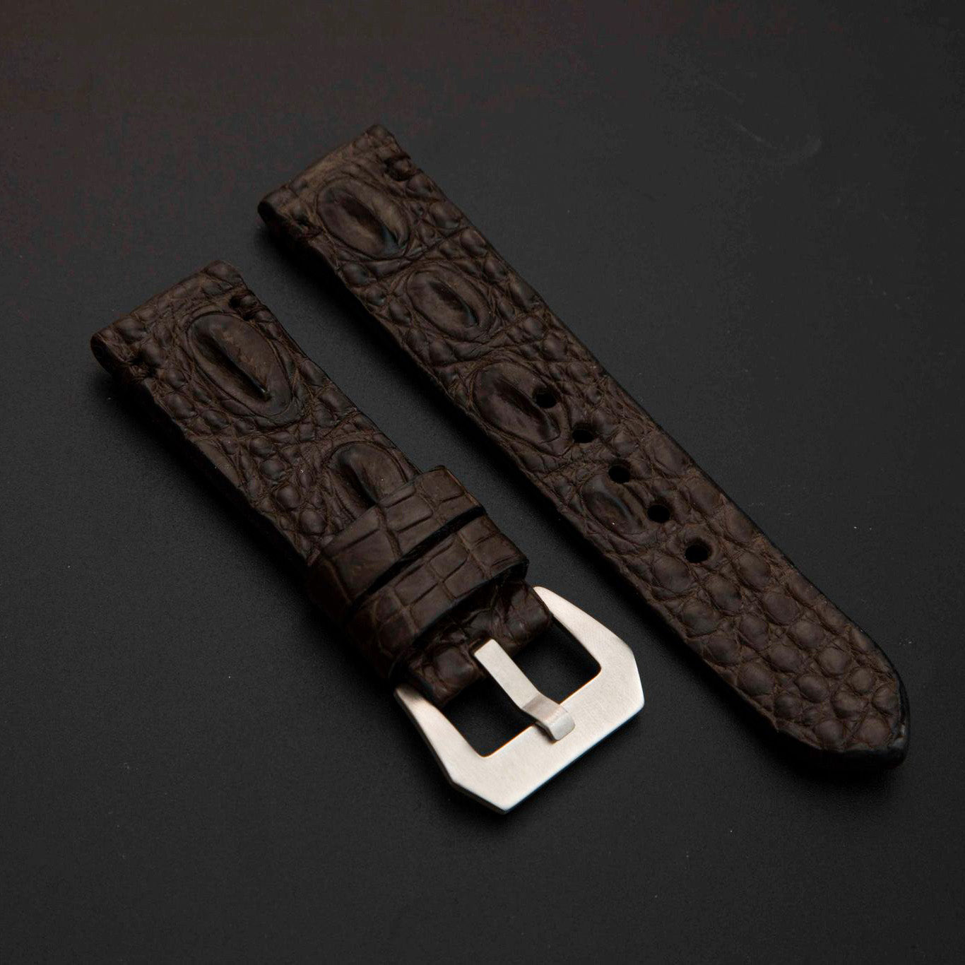 BROWN CROCODILE HORNBACK LEATHER STRAP