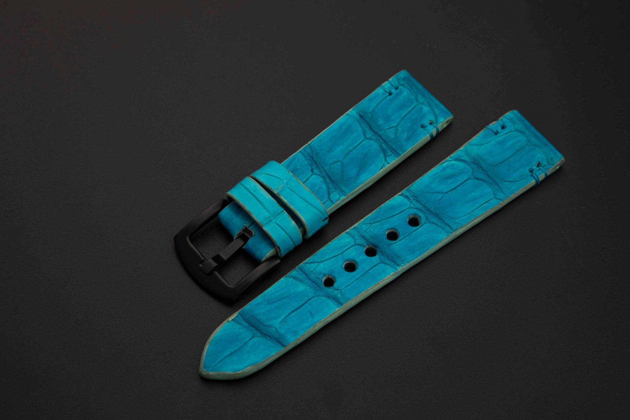 BLUE CROCODILE HORNBACK LEATHER STRAP