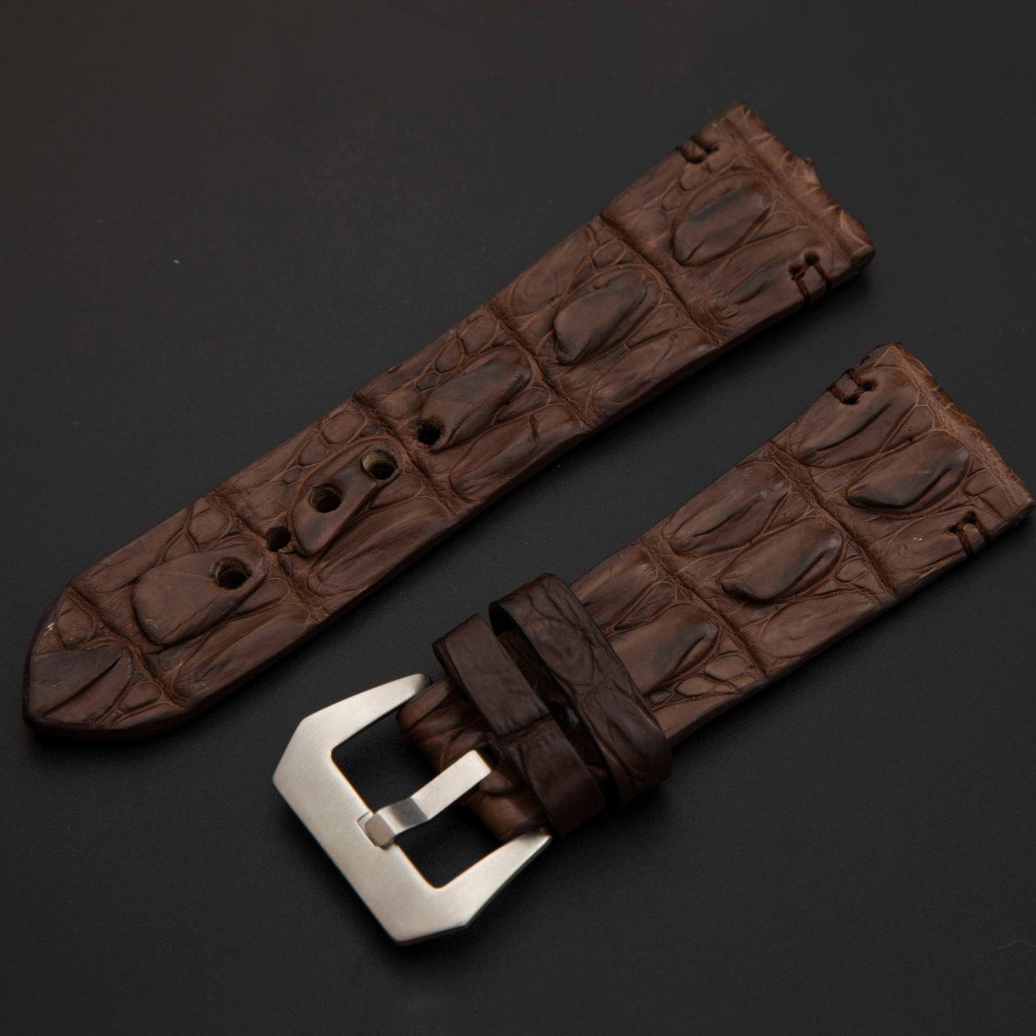 BROWN CROCODILE HORNBACK LEATHER STRAP
