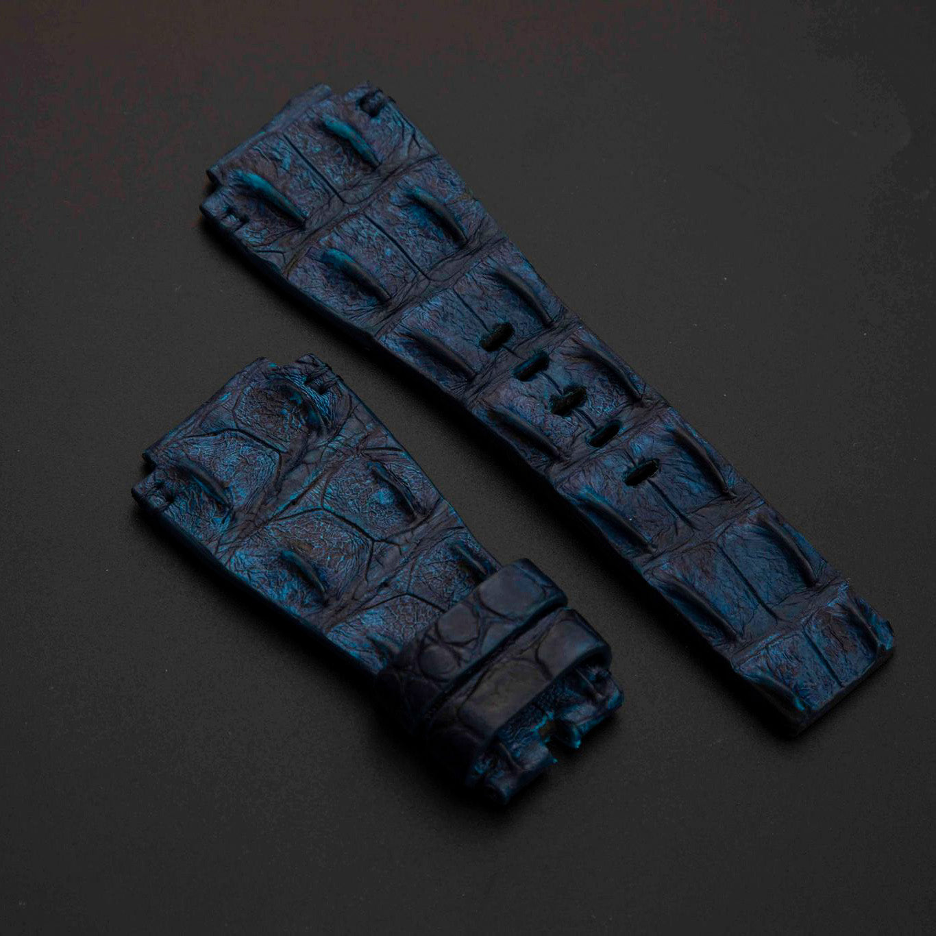 BLUE CROCODILE HORNBACK LEATHER STRAP