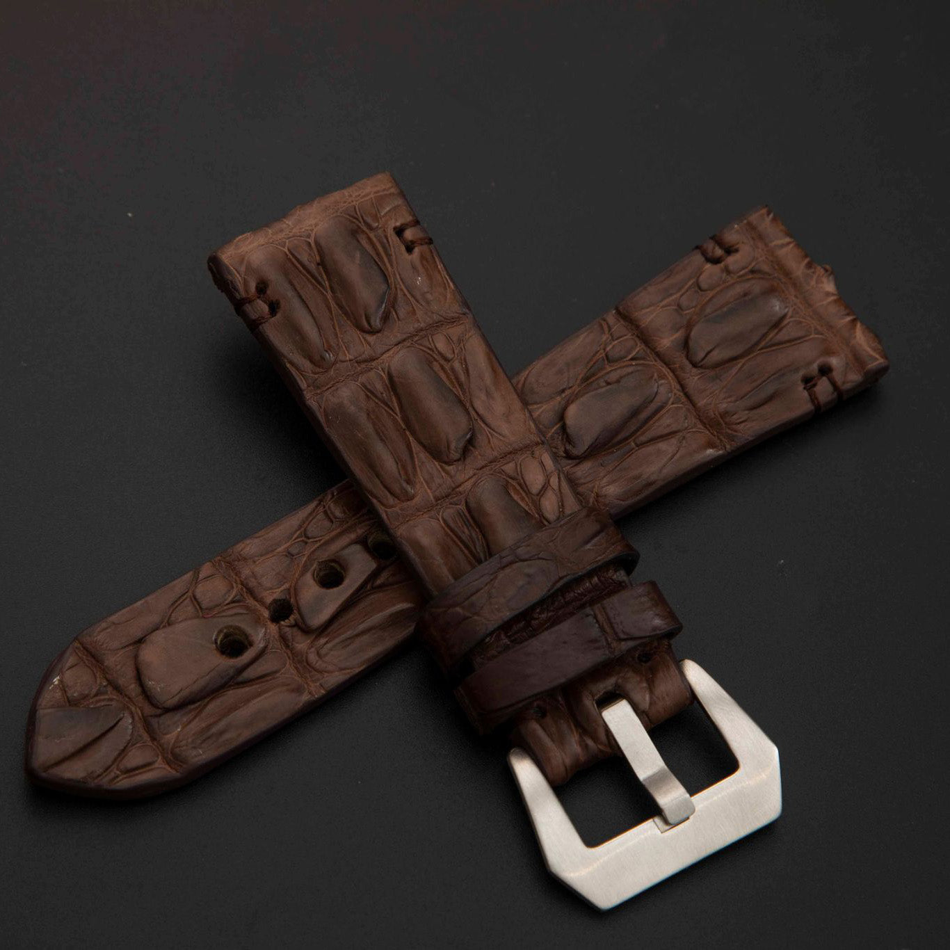 BROWN CROCODILE HORNBACK LEATHER STRAP