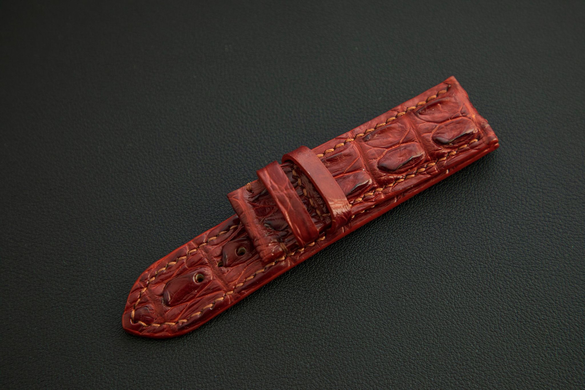 BROWN CROCODILE HORNBACK LEATHER STRAP