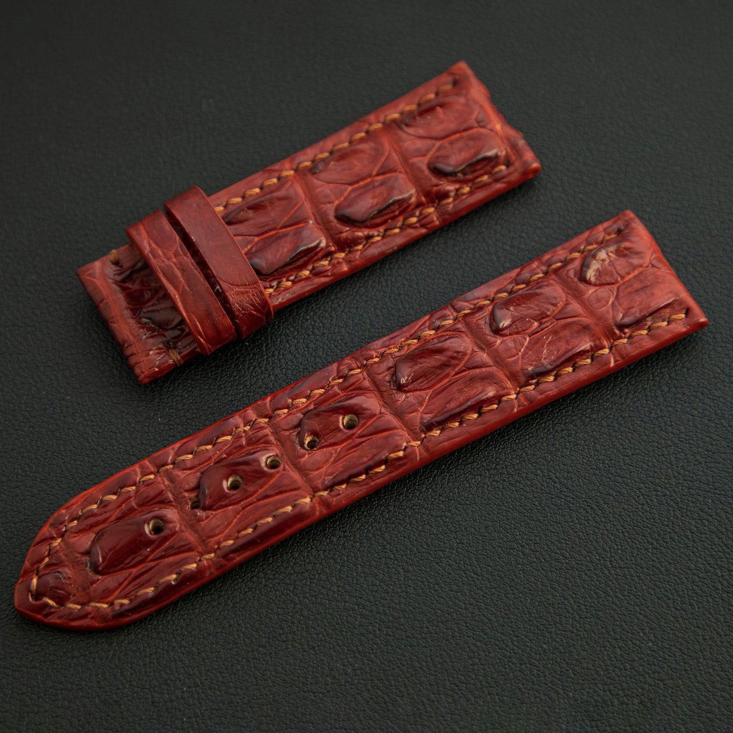 BROWN CROCODILE HORNBACK LEATHER STRAP