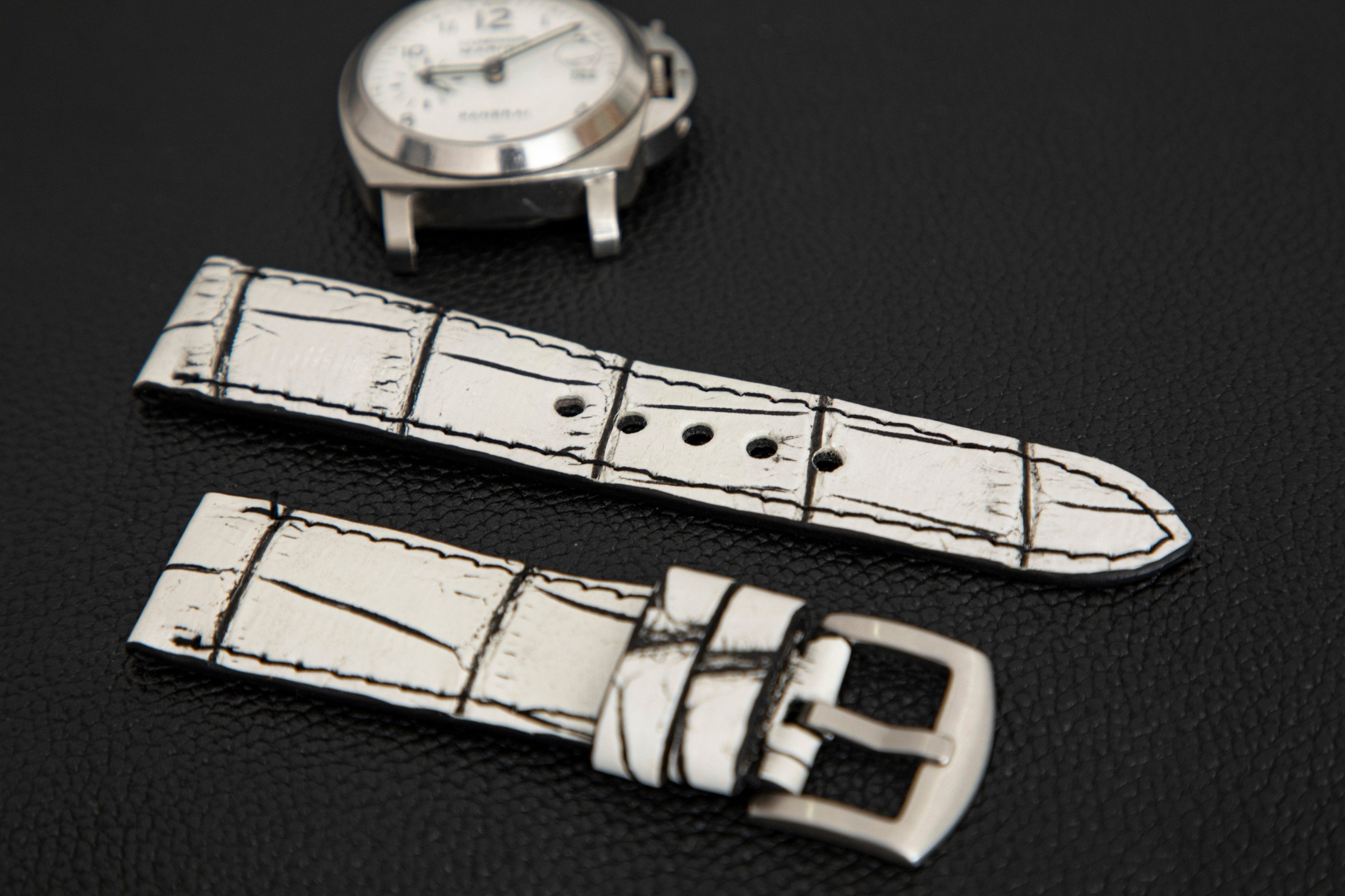 WHITE&BLACK CROCODILE BELLY LEATHER STRAP - Lac Crado 