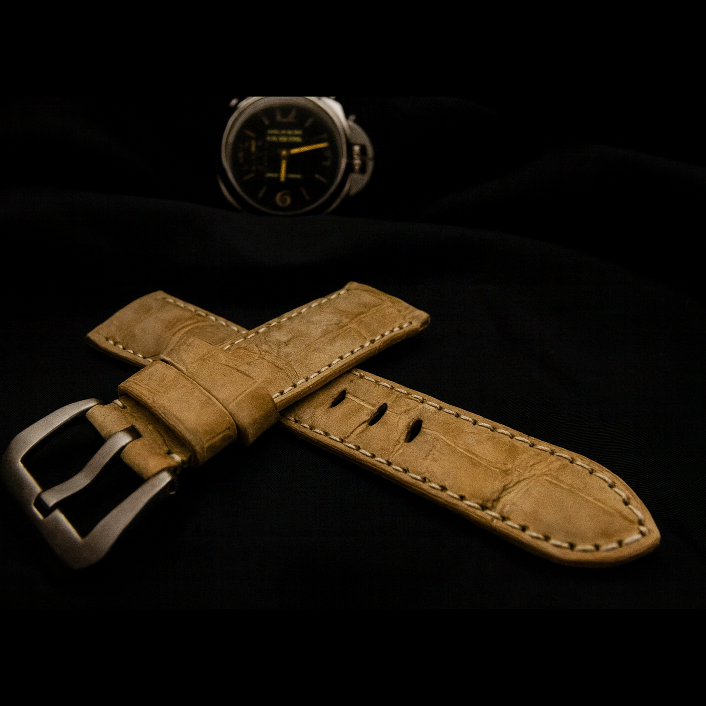 BEIGE CROCODILE BELLY LEATHER STRAP