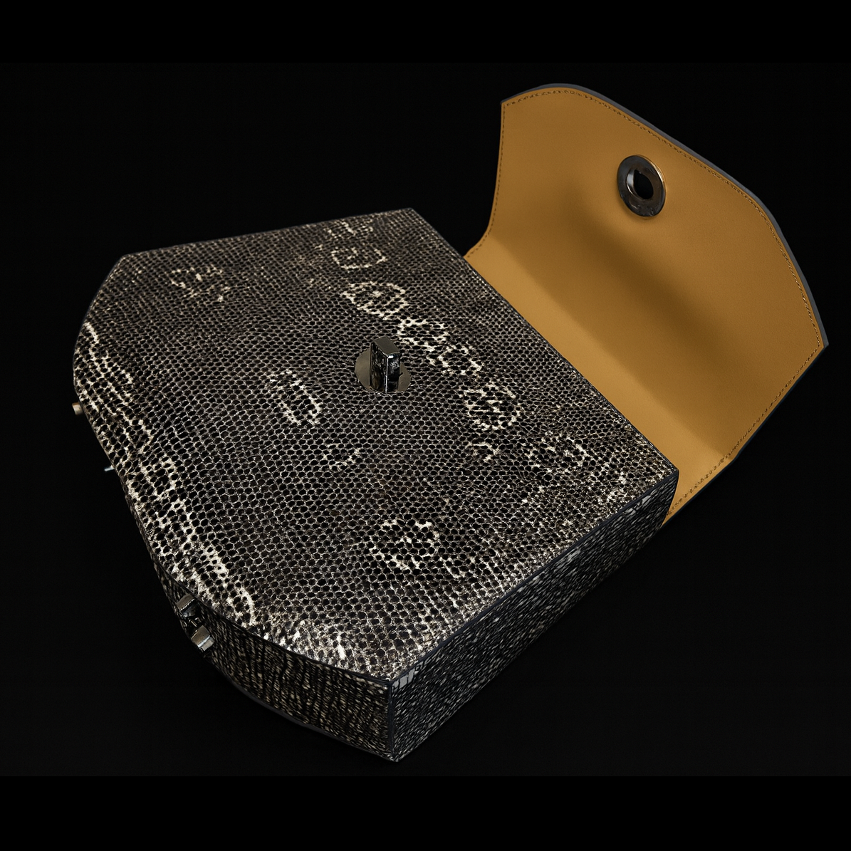 WHITE HANDMADE GENUINE LIZARD BAG