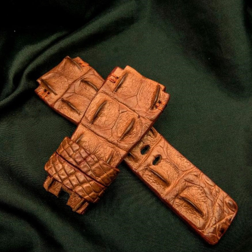 BROWN CROCODILE HORNBACK LEATHER STRAP