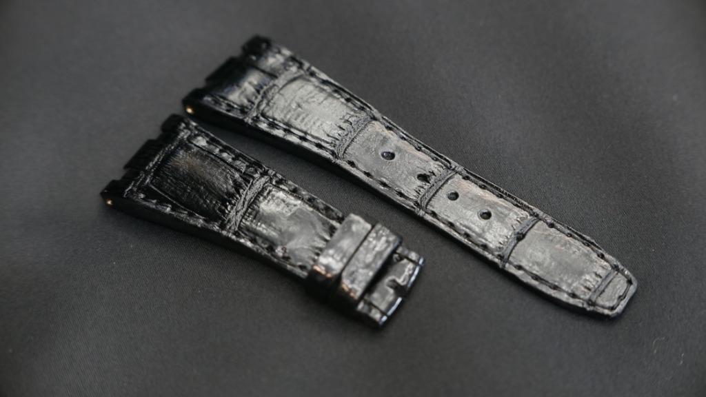 BLACK CROCODILE BELLY LEATHER STRAP