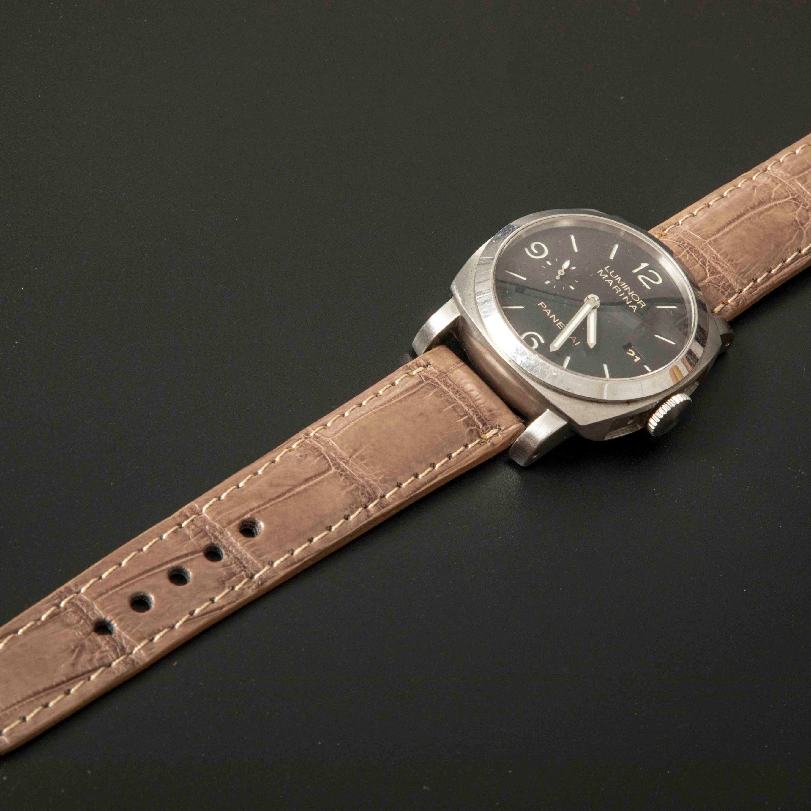 BEIGE CROCODILE BELLY LEATHER STRAP