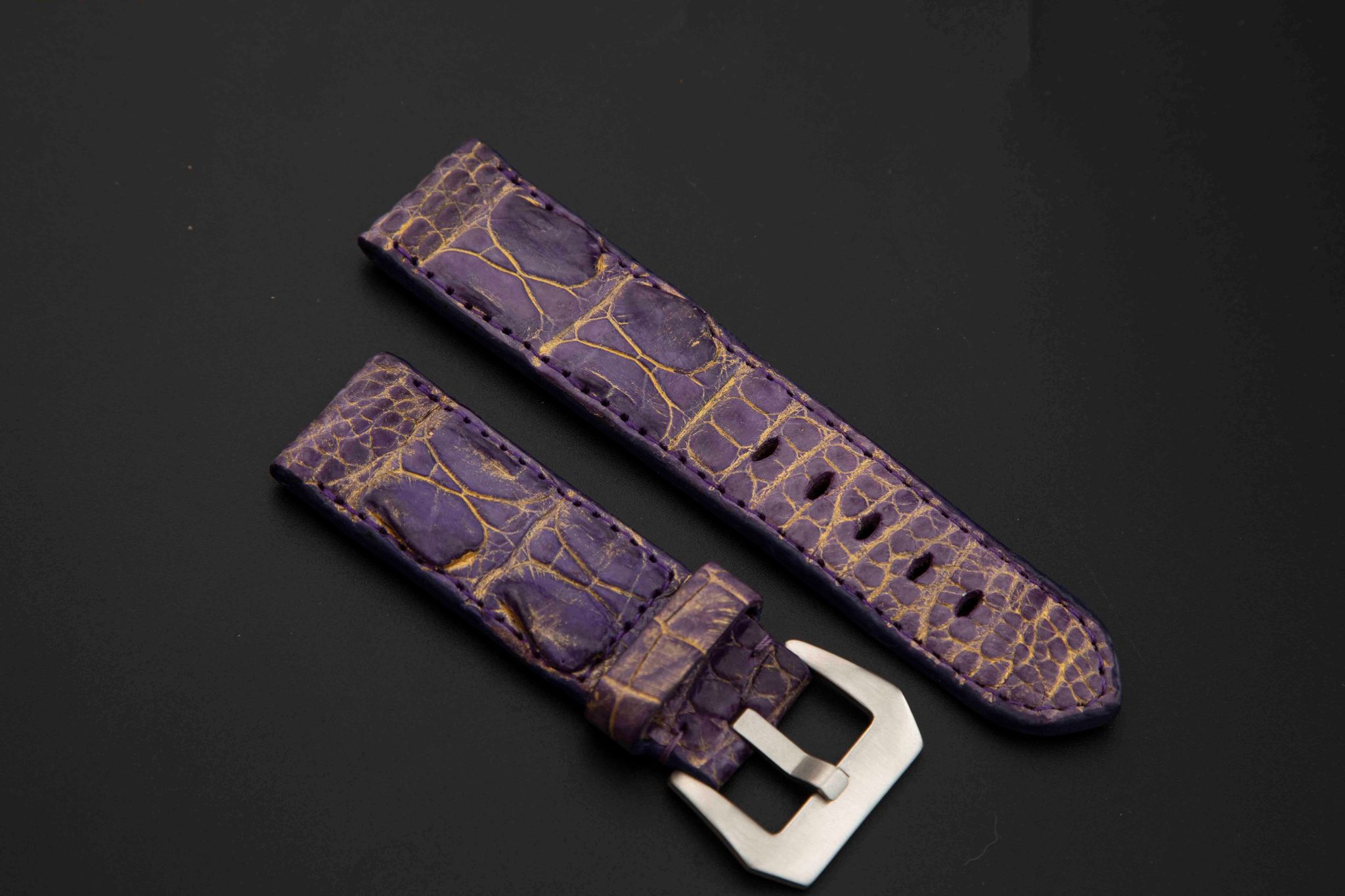 PURPLE&BLACK CROCODILE HORNBACK LEATHER STRAP